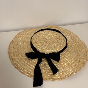 Elegant Straw Sun Hat with Black Ribbon